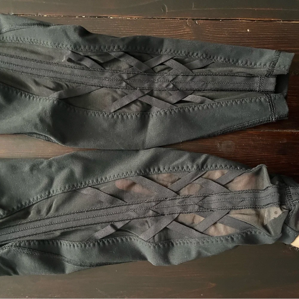 Lululemon Essential Rythym Pant - Picture 3 of 5